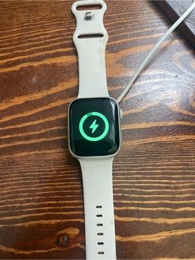 Apple Watch Series 7 45mm